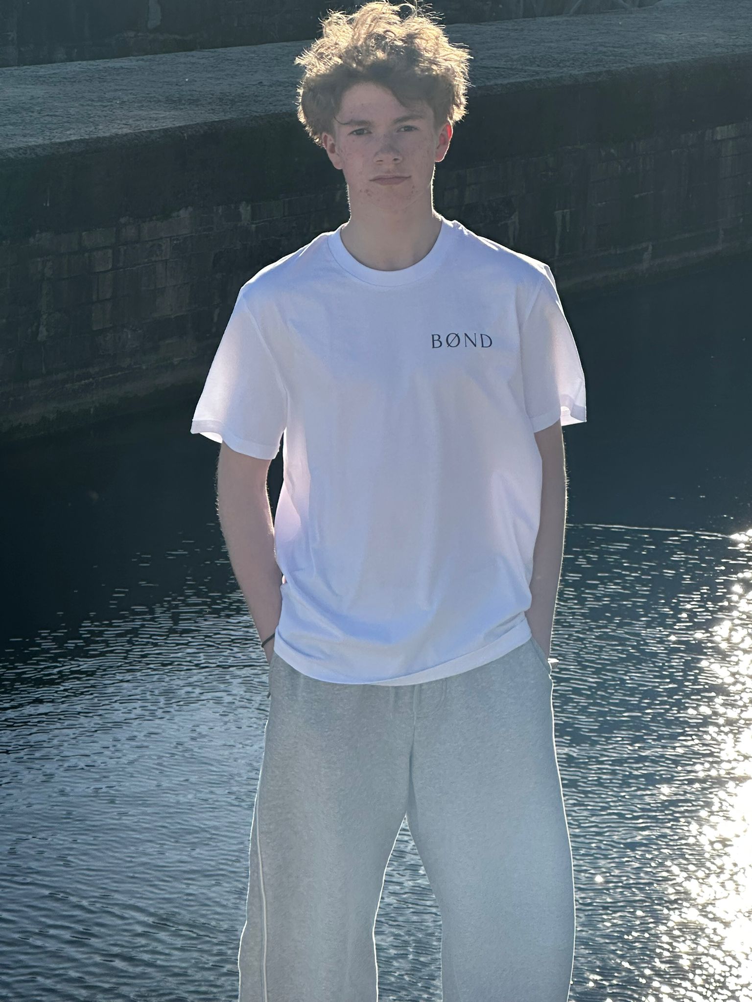 BØND Essential Tee - white